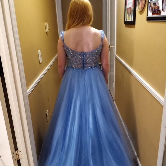 Homecoming/Prom dress - Picture 3 of 4